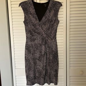 Ann Taylor Black & White Sleeveless Dress - Size 4P